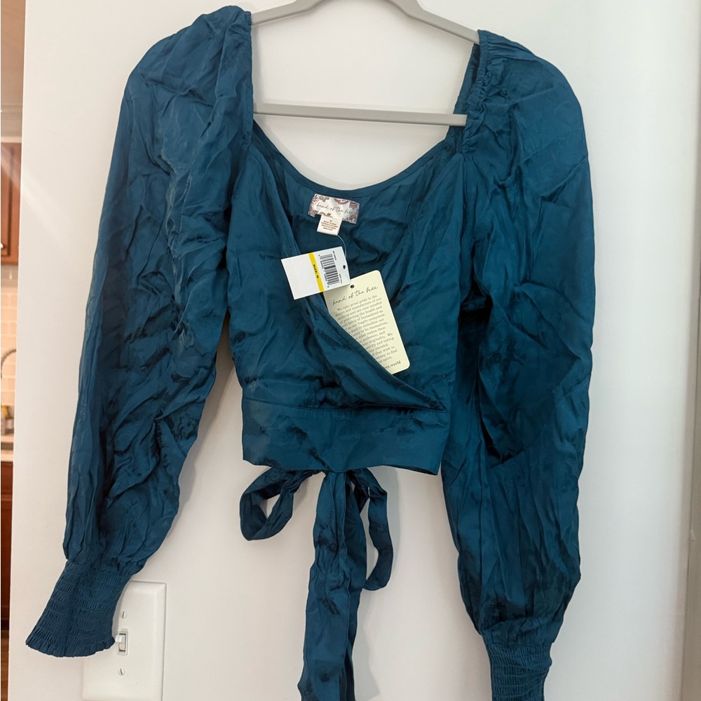 Elegant Blue Women's Blouse with Tie Accent